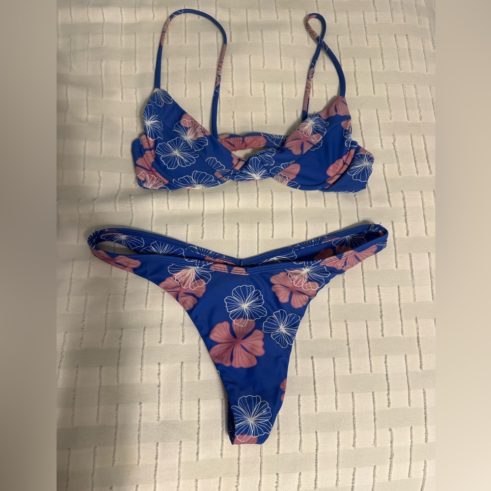 Benoa Swimwear set blue crush print